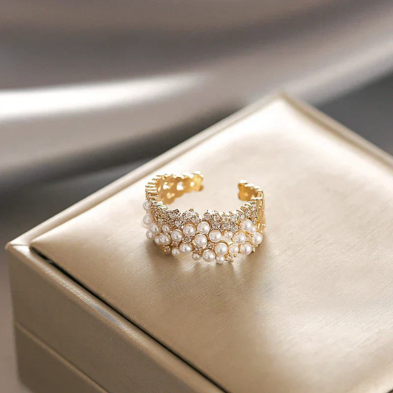 Bague Chic Ajustable en Perles Éclatantes et Zirconias Brillantes
