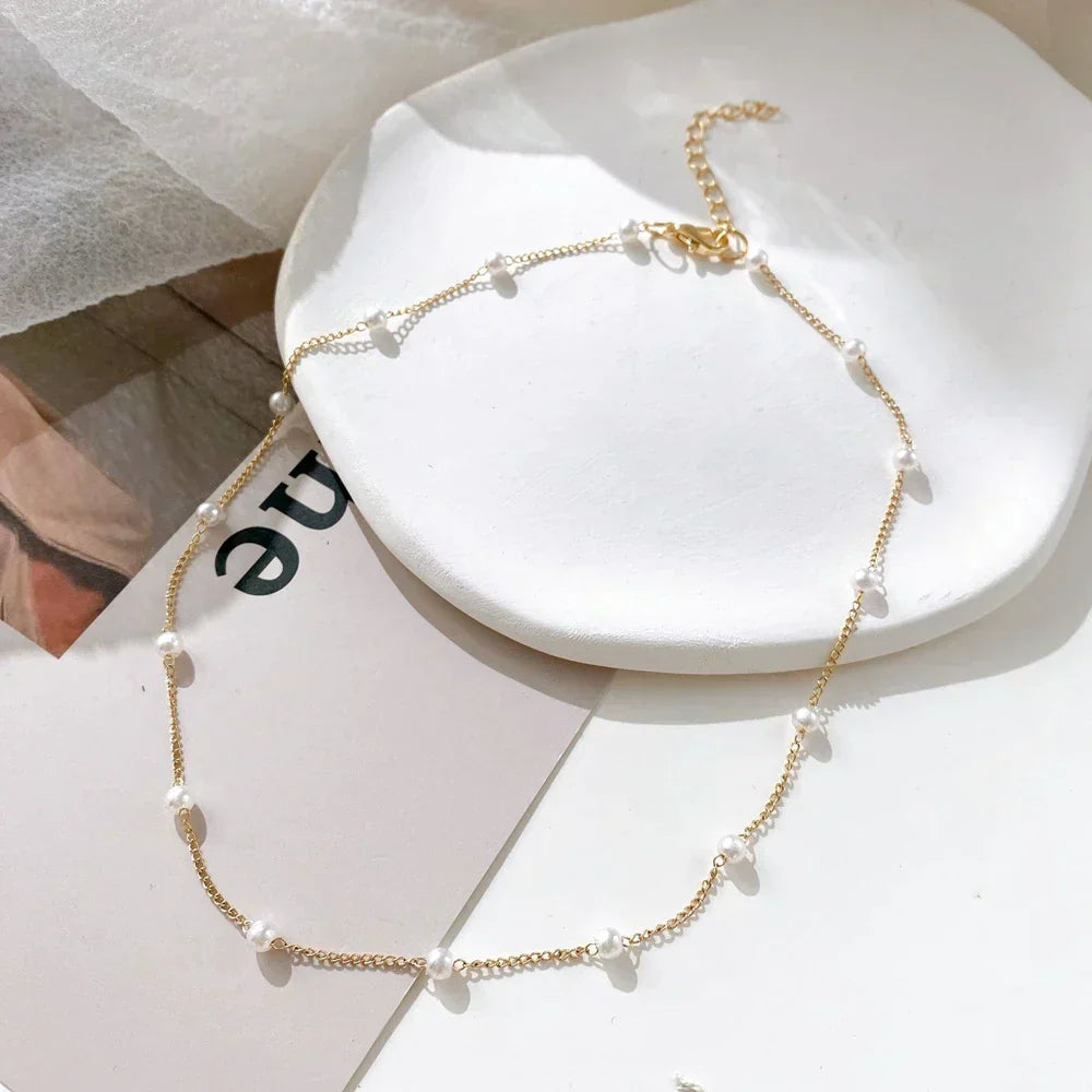 Collier Élégant en Petites Perles d'Or