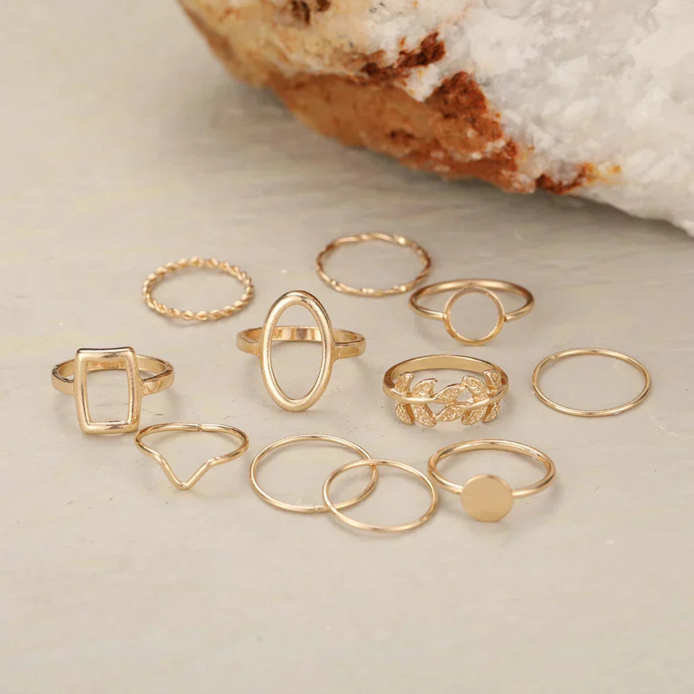 Ensemble de 11 Bagues Vintage en Argent Élégant